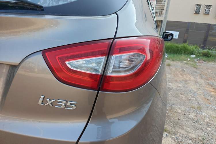 Used Hyundai ix35 2015 2.0L Automatic 2WD Smart Type China IV Exterior 6