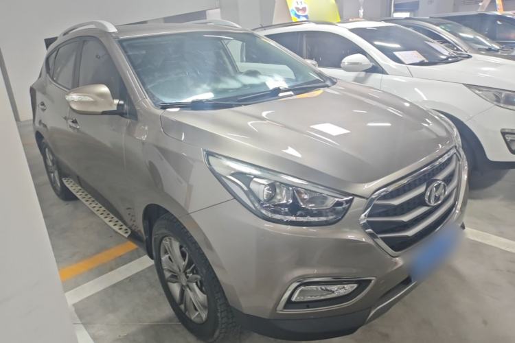 Used Hyundai ix35 2015 2.0L Automatic 2WD Smart Type China IV Front Right 45 Deg