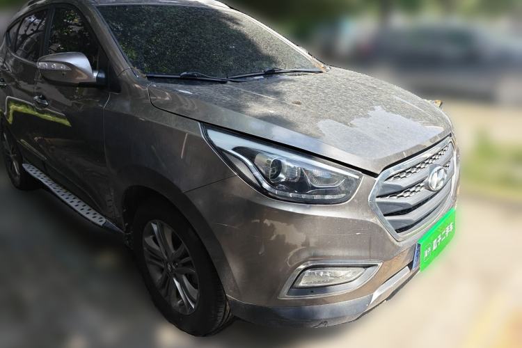 Used Hyundai ix35 2015 2.0L Automatic 2WD Smart Version China V Standard Front Right 45 Deg