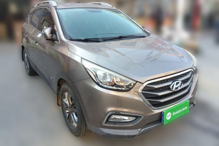 Used Hyundai ix35 2015 2.0L Automatic 2WD Smart Type China IV Front Right 45 Deg