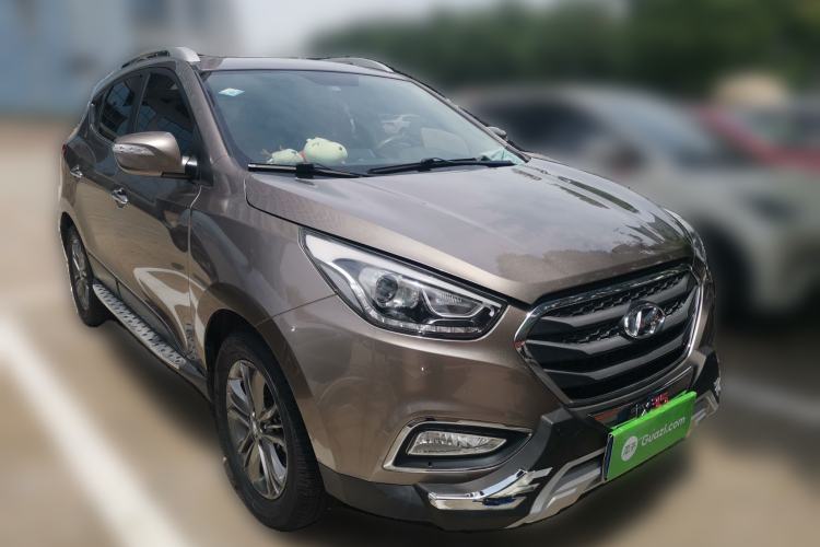 Used Hyundai ix35 2015 2.0L Automatic 2WD Smart Type China IV Front Right 45 Deg