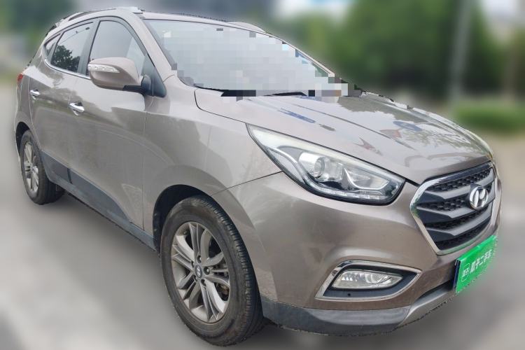Used Hyundai ix35 2015 2.0L Automatic 2WD Smart Version China V Standard Front Right 45 Deg
