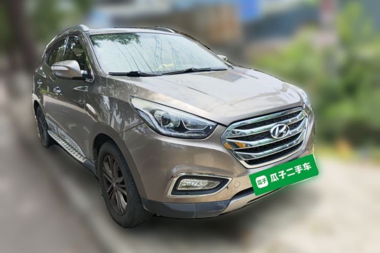 Used Hyundai ix35 2015 2.0L Automatic 2WD Smart Type China IV Front Right 45 Deg
