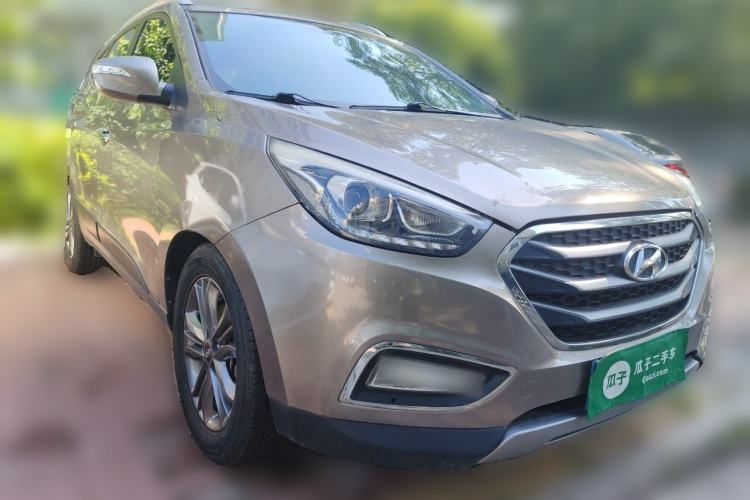 Used Hyundai ix35 2015 2.0L Automatic 2WD Smart Type China IV Front Right 45 Deg