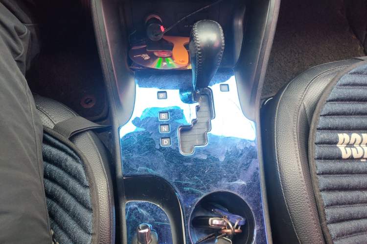 Used Hyundai ix35 2015 2.0L Automatic 2WD Smart Type China IV Gear Lever