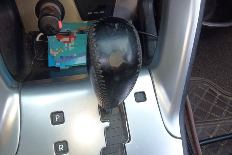 Used Hyundai ix35 2015 2.0L Automatic 2WD Smart Type China IV Gear Lever