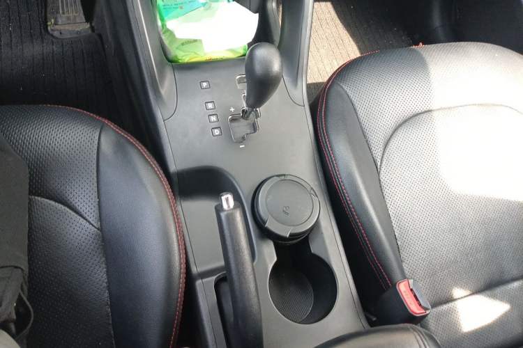 Used Hyundai ix35 2015 2.0L Automatic 2WD Comfort Edition China V Standard Gear Lever