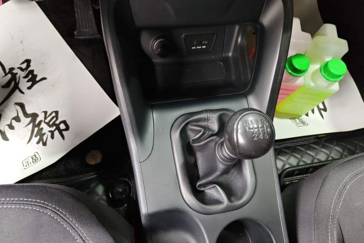 Used Hyundai ix35 2015 2.0L Manual Two-Wheel Drive Comfort Version China IV Standard Gear Lever