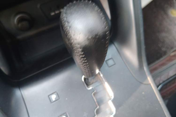 Used Hyundai ix35 2015 2.0L Automatic 2WD Smart Type China IV Gear Lever