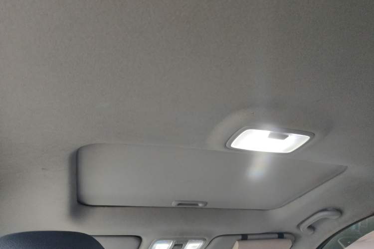 Used Hyundai ix35 2015 2.0L Automatic 2WD Smart Version China V Standard Headliner
