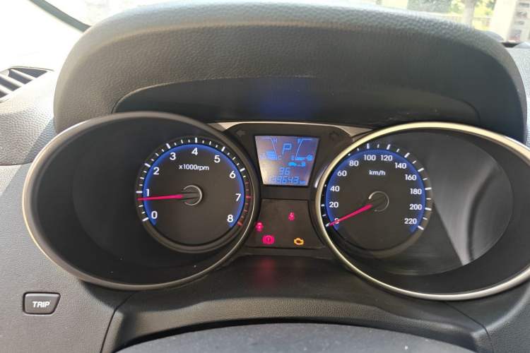 Used Hyundai ix35 2015 2.0L Automatic 2WD Smart Version China V Standard Instrument Cluster