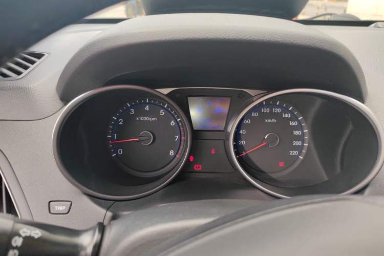 Used Hyundai ix35 2015 2.0L Automatic 2WD Smart Type China IV Instrument Cluster