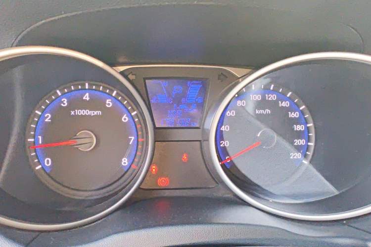 Used Hyundai ix35 2015 2.0L Automatic 2WD Smart Type China IV Instrument Cluster
