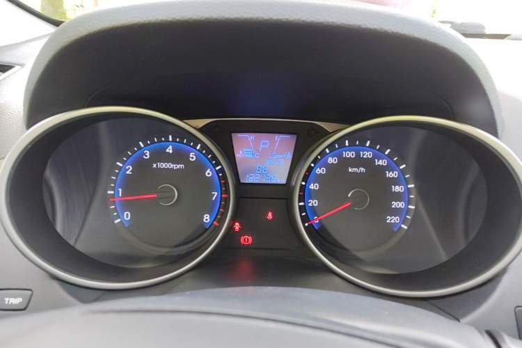 Used Hyundai ix35 2015 2.0L Automatic 2WD Smart Type China IV Instrument Cluster