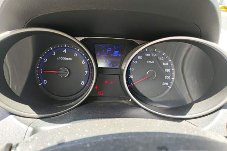 Used Hyundai ix35 2015 2.0L Automatic 2WD Smart Type China IV Instrument Cluster