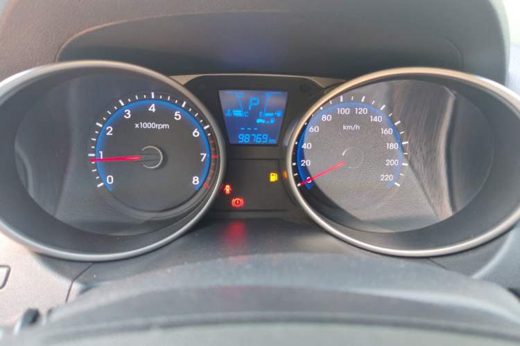 Used Hyundai ix35 2015 2.0L Automatic 2WD Smart Type China IV Instrument Cluster
