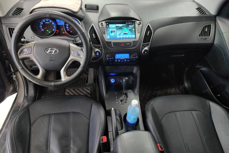 Used Hyundai ix35 2015 2.0L Automatic 2WD Smart Version China V Standard Interior 3