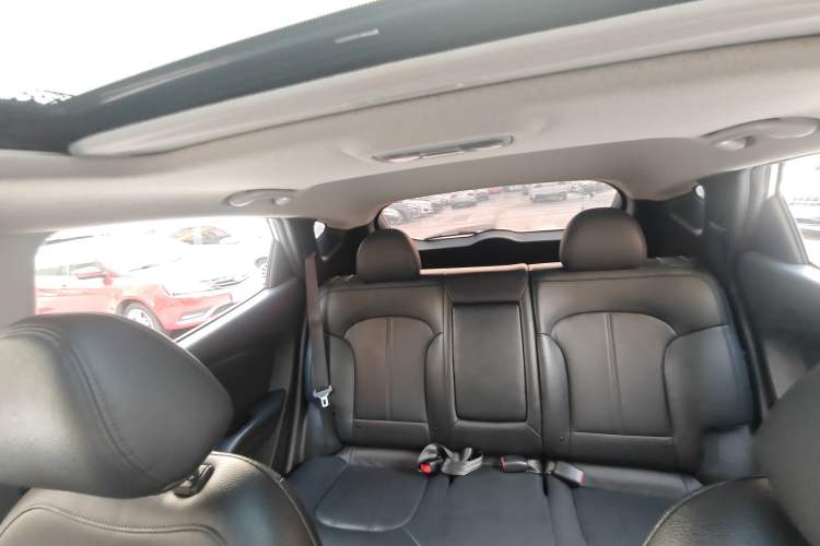 Used Hyundai ix35 2015 2.0L Automatic 2WD Smart Version China V Standard Interior 4