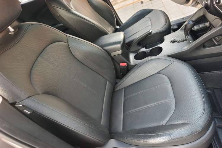 Used Hyundai ix35 2015 2.0L Automatic 2WD Smart Version China V Standard Interior 7