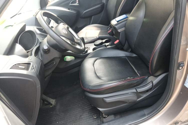 Used Hyundai ix35 2015 2.0L Automatic 2WD Comfort Edition China V Standard Left Front Seat