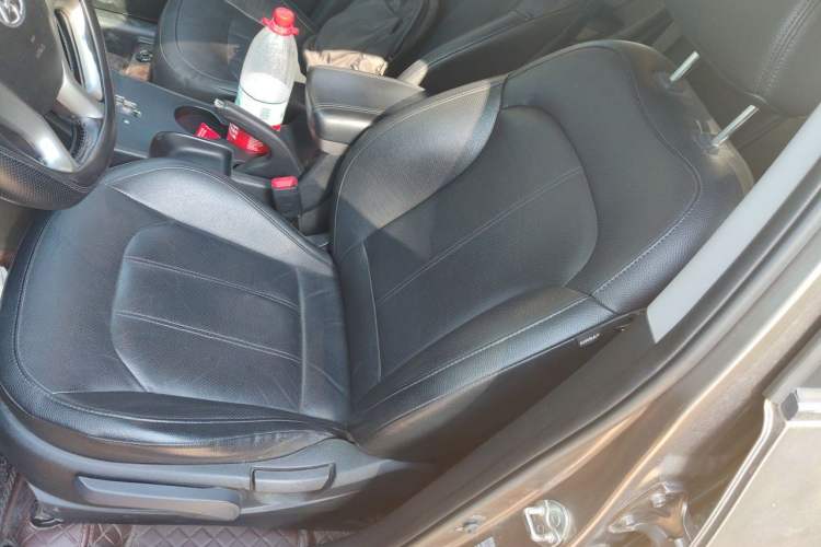 Used Hyundai ix35 2015 2.0L Automatic 2WD Smart Type China IV Left Front Seat