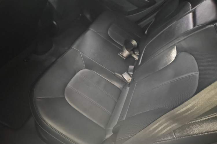 Used Hyundai ix35 2015 2.0L Automatic 2WD Smart Type China IV Left Rear Seat