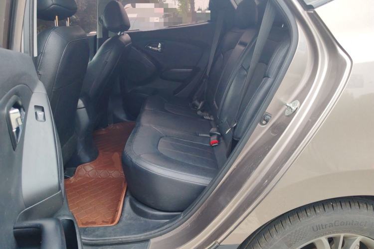 Used Hyundai ix35 2015 2.0L Automatic 2WD Smart Version China V Standard Left Rear Seat