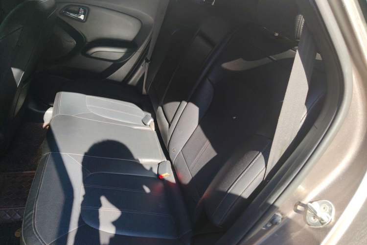 Used Hyundai ix35 2015 2.0L Automatic 2WD Smart Type China IV Left Rear Seat