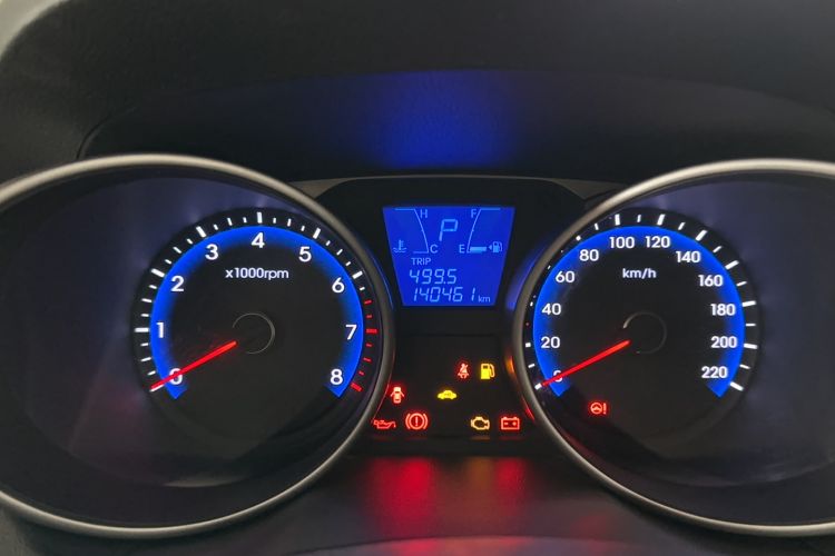 Used Hyundai ix35 2015 2.0L Automatic 2WD Smart Version China V Standard Odometer Close Up