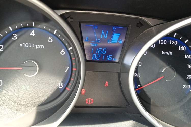Used Hyundai ix35 2015 2.0L Automatic 2WD Comfort Edition China V Standard Odometer Close Up
