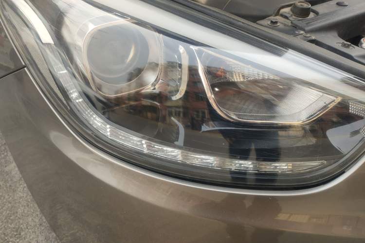Used Hyundai ix35 2015 2.0L Automatic 2WD Smart Type China IV Right Front Headlight