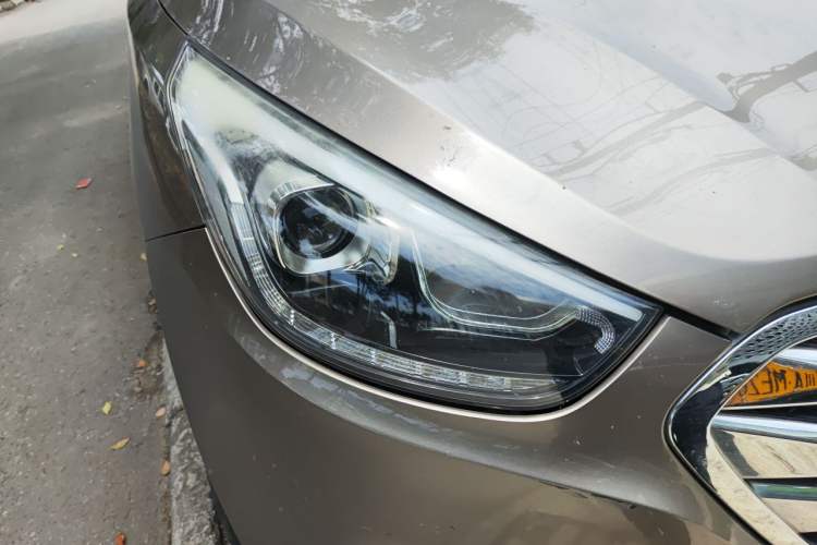 Used Hyundai ix35 2015 2.0L Automatic 2WD Smart Type China IV Right Front Headlight