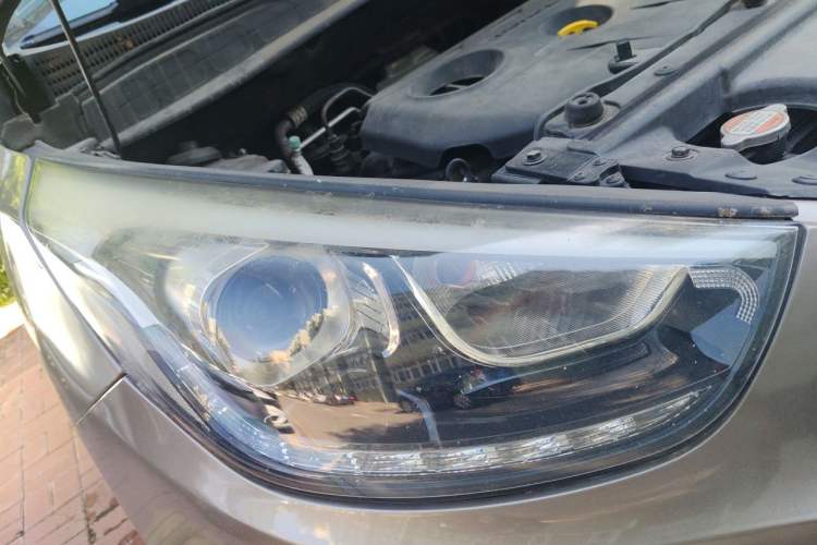 Used Hyundai ix35 2015 2.0L Automatic 2WD Smart Type China IV Right Front Headlight