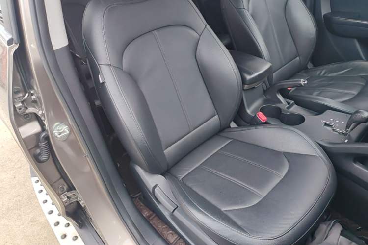 Used Hyundai ix35 2015 2.0L Automatic 2WD Smart Type China IV Right Front Seat