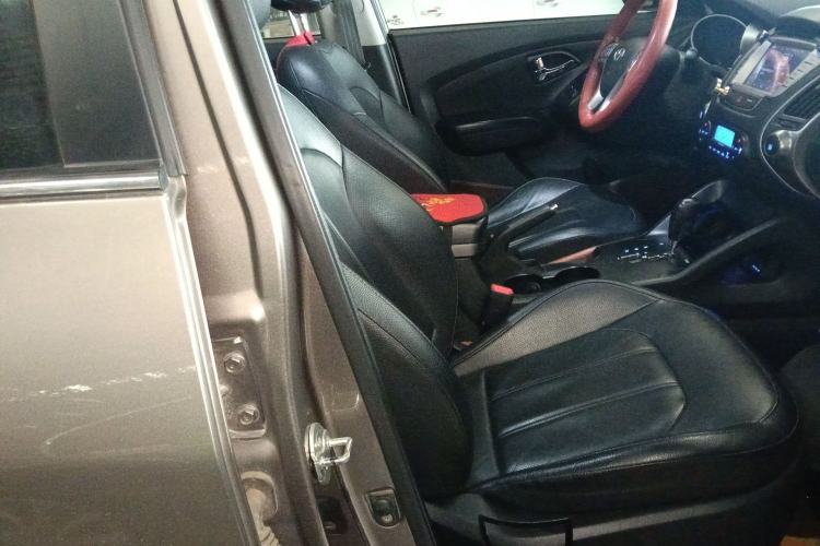 Used Hyundai ix35 2015 2.0L Automatic 2WD Smart Type China IV Right Front Seat