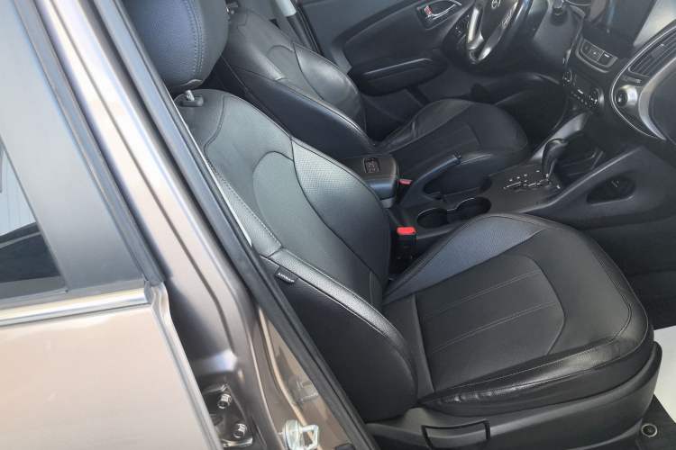 Used Hyundai ix35 2015 2.0L Automatic 4x4 Smart Version China V Standard Right Front Seat