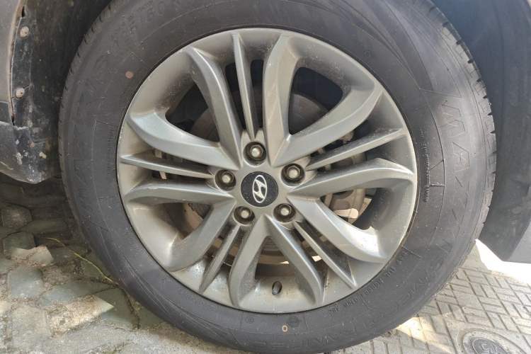 Used Hyundai ix35 2015 2.0L Automatic 2WD Smart Version China V Standard Right Front Wheel Hub