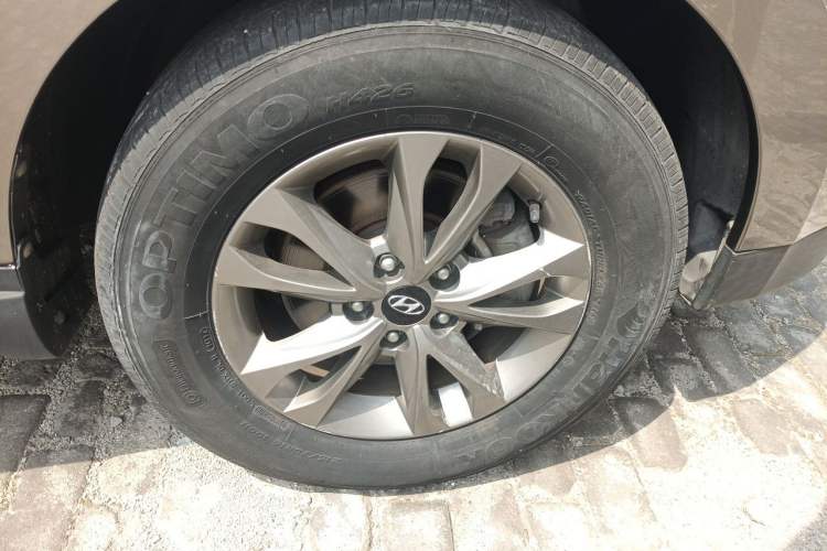 Used Hyundai ix35 2015 2.0L Automatic 2WD Comfort Edition China V Standard Right Front Wheel Hub