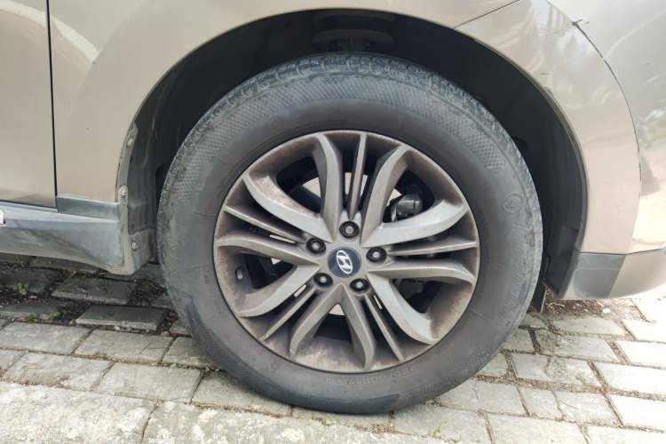 Used Hyundai ix35 2015 2.0L Automatic 2WD Smart Type China IV Right Front Wheel Hub