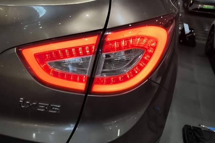 Used Hyundai ix35 2015 2.0L Automatic 2WD Smart Type China IV Right Rear Taillight