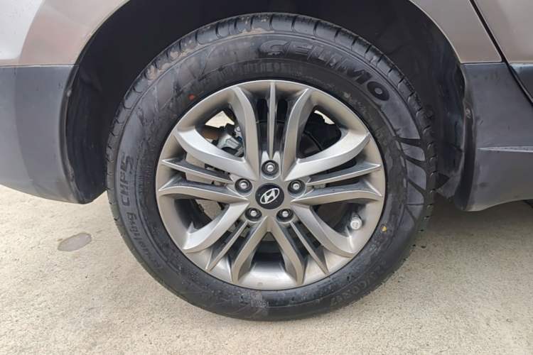 Used Hyundai ix35 2015 2.0L Automatic 2WD Smart Type China IV Right Rear Wheel Hub