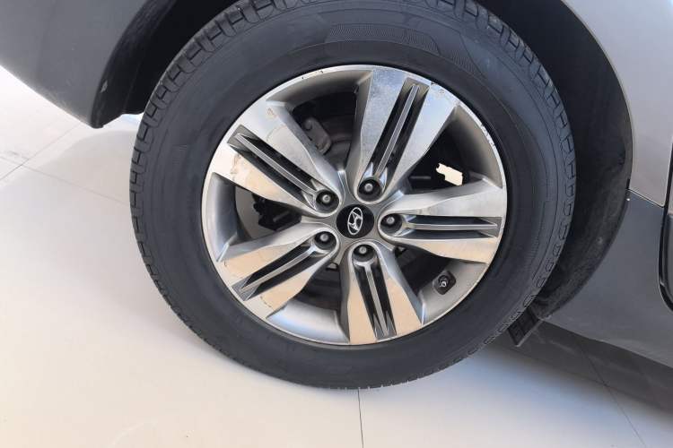 Used Hyundai ix35 2015 2.0L Automatic 4x4 Smart Version China V Standard Right Rear Wheel Hub