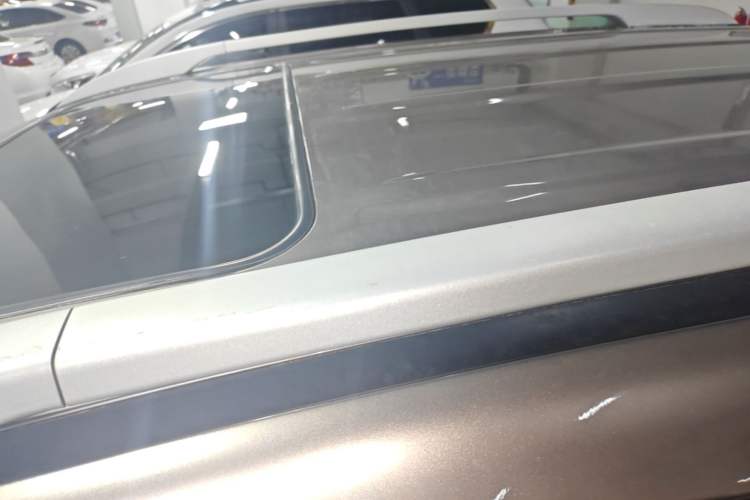 Used Hyundai ix35 2015 2.0L Automatic 2WD Smart Type China IV Roof