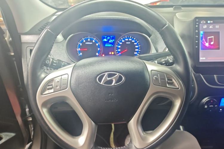 Used Hyundai ix35 2015 2.0L Automatic 2WD Smart Type China IV Steering Wheel