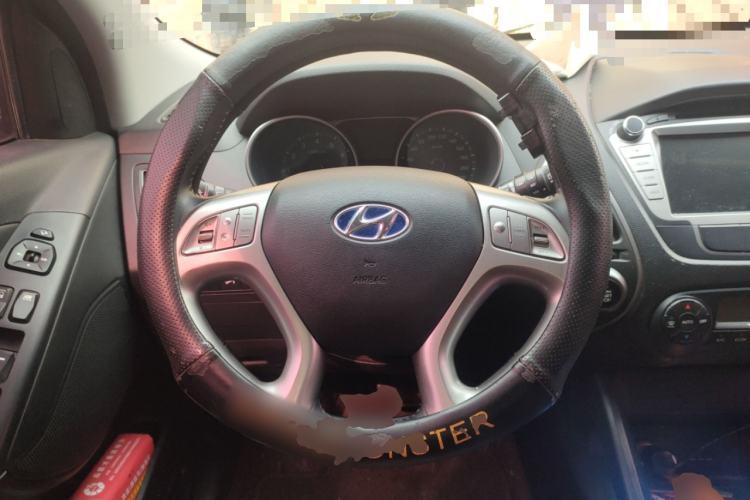 Used Hyundai ix35 2015 2.0L Automatic 2WD Smart Type China IV Steering Wheel