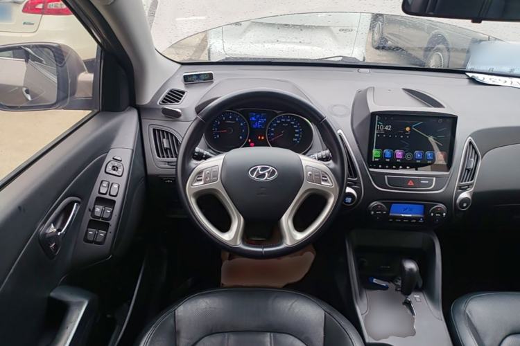 Used Hyundai ix35 2015 2.0L Automatic 2WD Smart Type China IV Steering Wheel