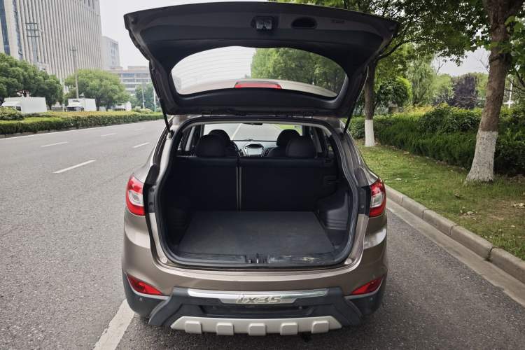 Used Hyundai ix35 2015 2.0L Automatic 2WD Smart Type China IV Trunk