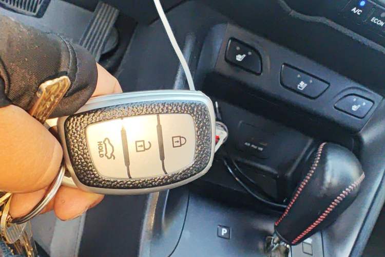 Used Hyundai ix35 2015 2.0L Automatic 2WD Smart Type China IV Vehicle Key