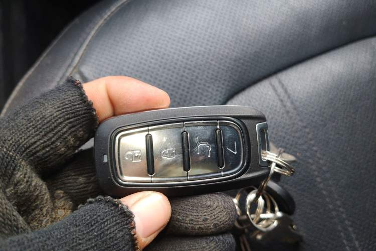 Used Hyundai ix35 2015 2.0L Automatic 2WD Smart Version China V Standard Vehicle Key