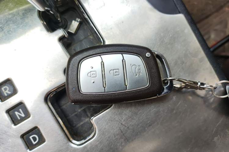 Used Hyundai ix35 2015 2.0L Automatic 2WD Smart Type China IV Vehicle Key